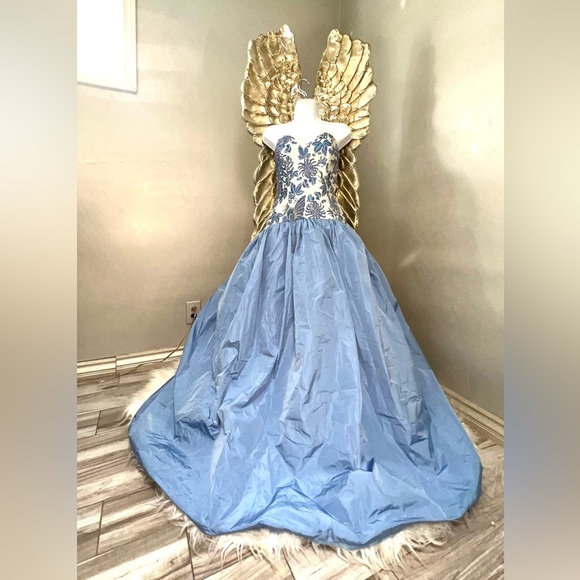 NWT Gorgeous Theia Celene Gown, Cinderella Dress, Size 10 - Picture 1 of 16